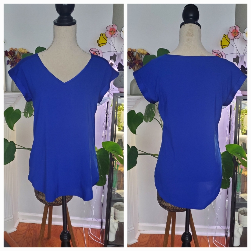 EUC Express Blue V-neck Shirt Top Size Small *PRETTY*
